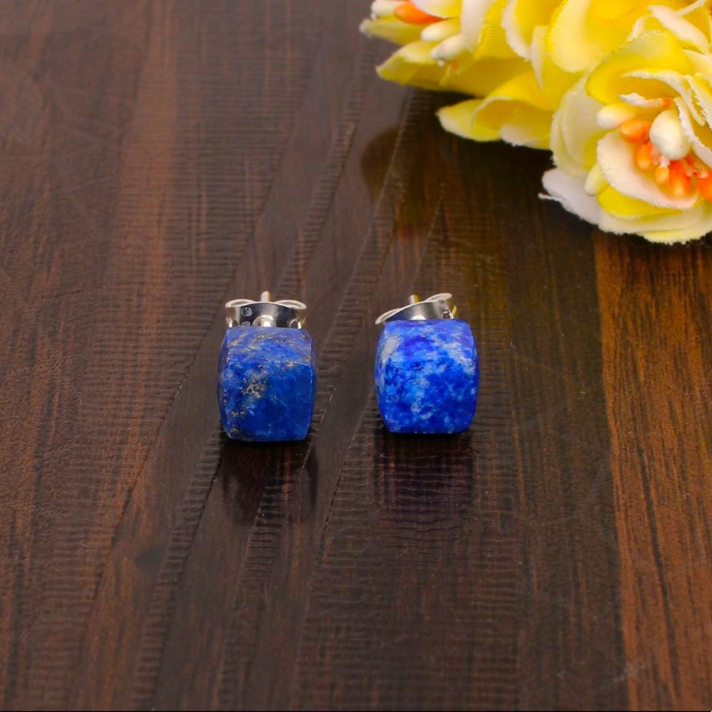 🆕 New Raw Lapis Lazuli Crystal Stud Gemstone Earrings - Picture 4 of 4